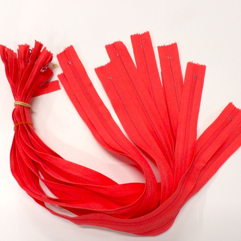 10 mid coral pink closed end zips size 46cm / 18 inch clearance