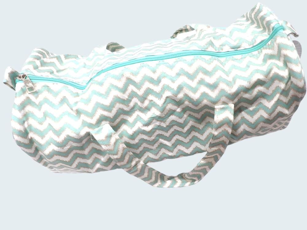 Knitting bag light green and ivory zig zag design with front zip pocket size 42cm x 18cm x 18cm