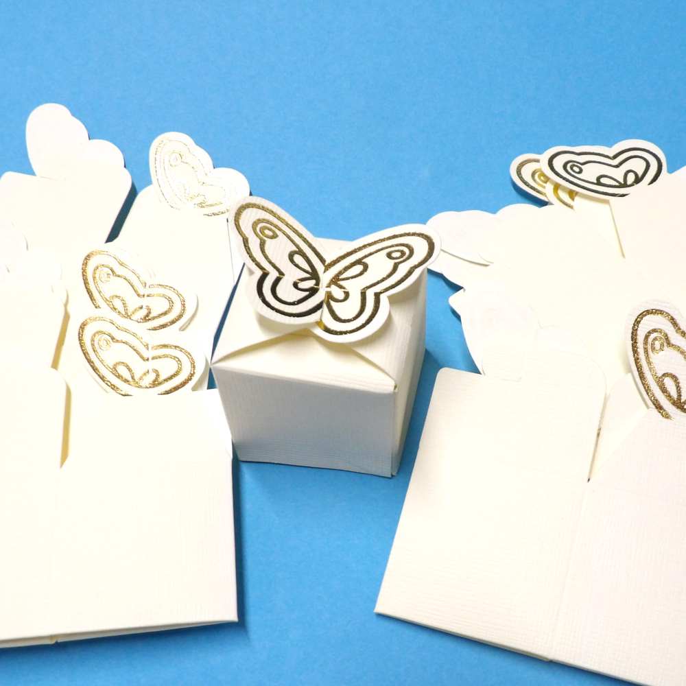10 Ivory Small favour / gift boxes with Gold foil Butterfly Design on the top 50mm cubed flat packed clearance