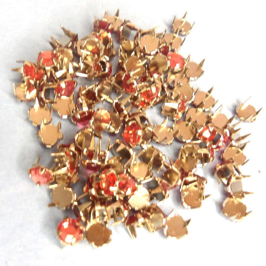 100 Candy Pink Crystal Diamante Rhinestone Set In Silver Colour Metal With Spikes To Bend To Fix On  Size 4mm Clearance