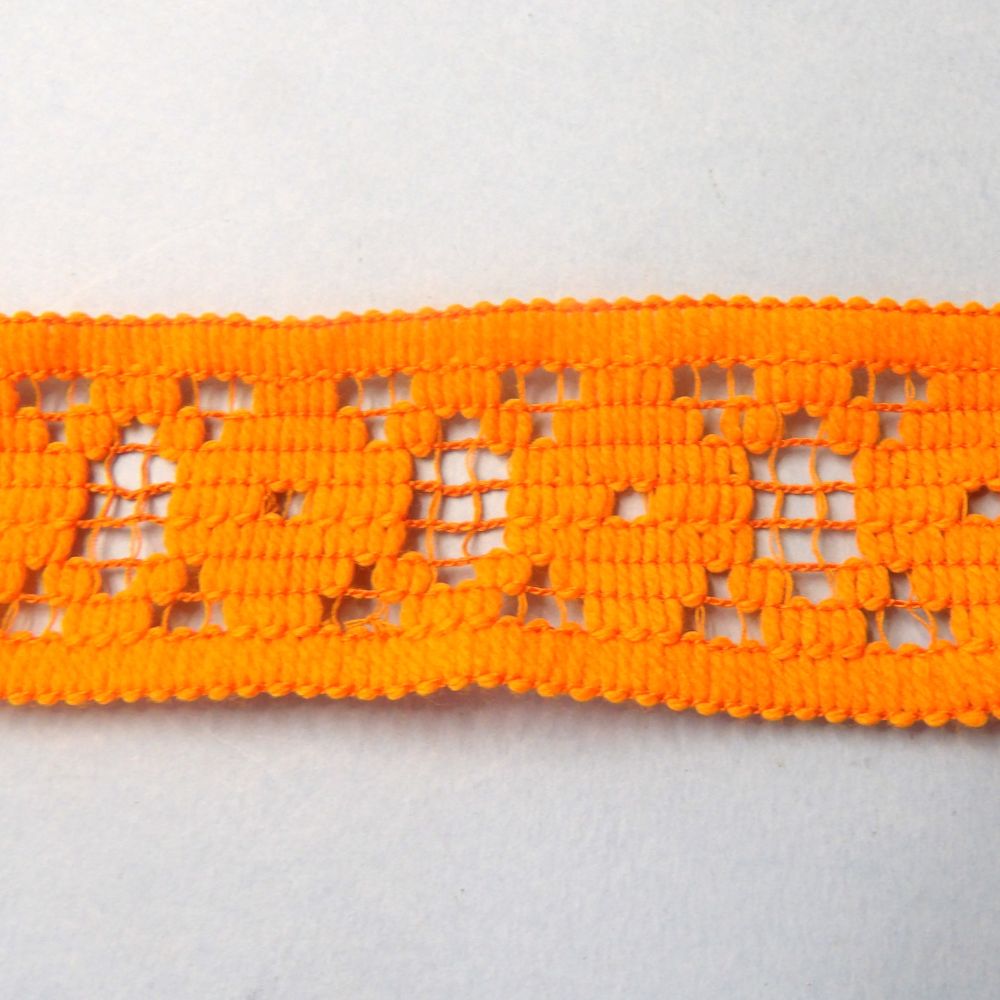 Only One Lot Of 9 + 6 + 5 + 4 +4 + 3 + 2 + 2 + 2 + 2 Metres Of Bright Orange Lace With Straight Edges 45mm Loose In A Bag