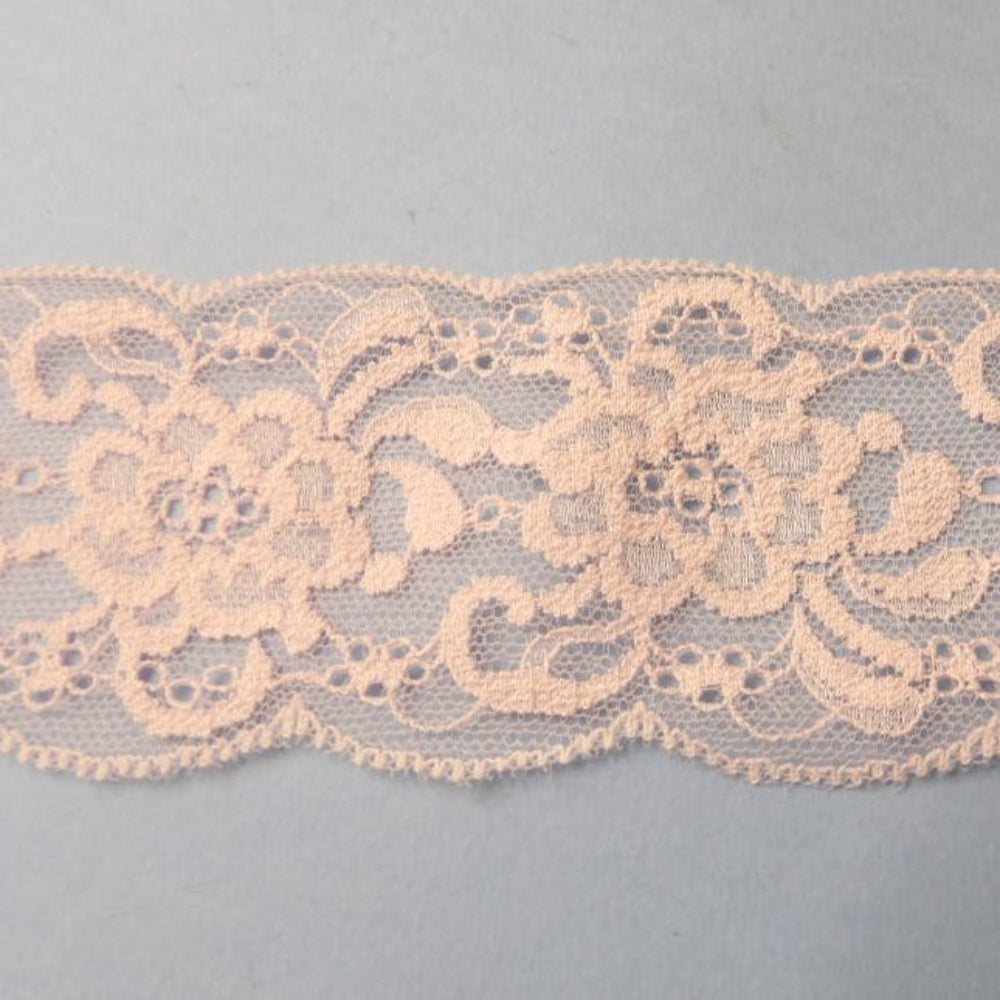 10 Metres Of Floral Design Light Pink Double Edge Lace 58mm wide Loose In a Bag Clearance