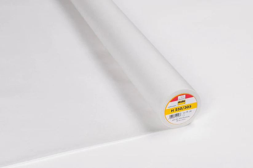 25 metres of white Light Weight iron on Vlieseline / Vilene F220/304 Non-Woven Interfacing / Interlining 90cm wide