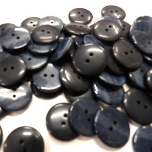 Only One Lot Of 300 navy shaded 2 hole buttons size 20mm clearance