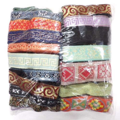 50 bundles of 2 metres assorted types and sizes braids