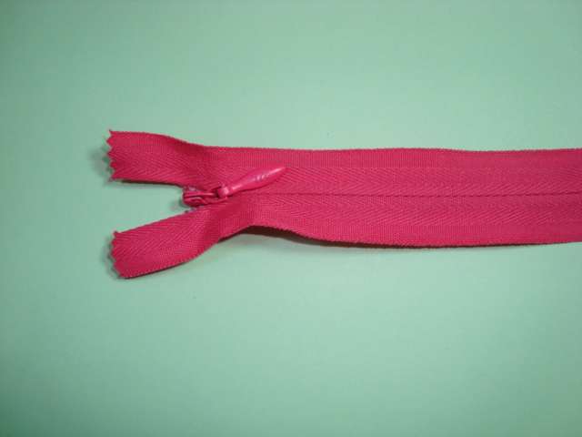 10 Invisible Concealed zips size 23cm / 9 inch choice of colour