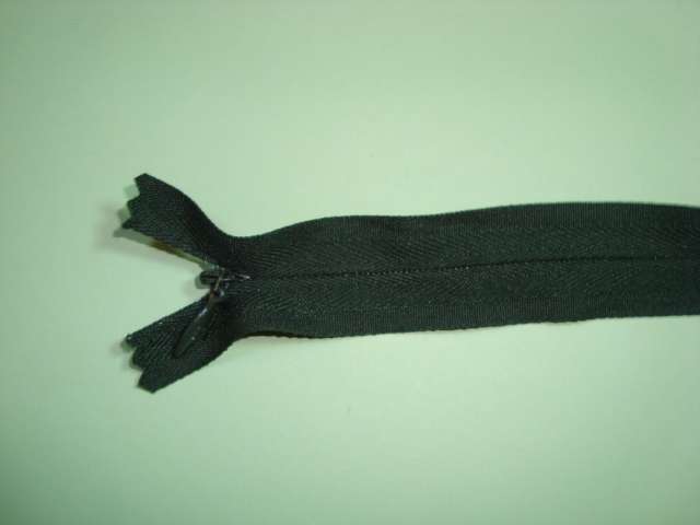 10 Invisible Concealed zips size 41cm / 16 inch choice of colour