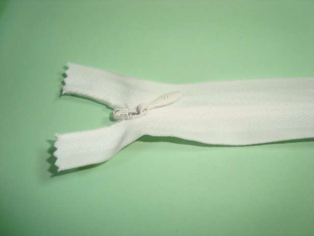 10 Invisible Concealed zips size 18cm / 7 inch choice of colour