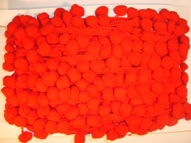 15 metres pompom fringe
