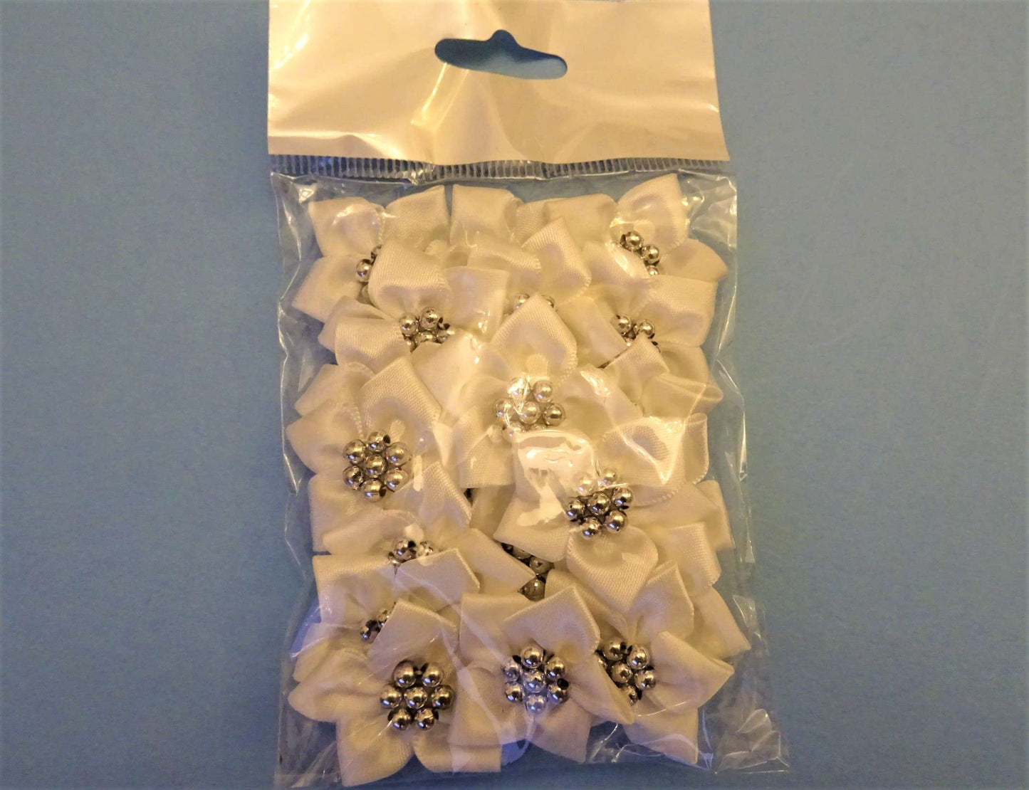 20 ribbon spike type flowers with 7 SILVER beads 35mm NEW