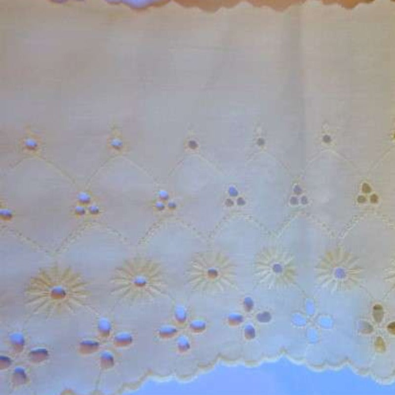13 Metres Of Cream Broderie Anglaise 14cm Wide Clearance