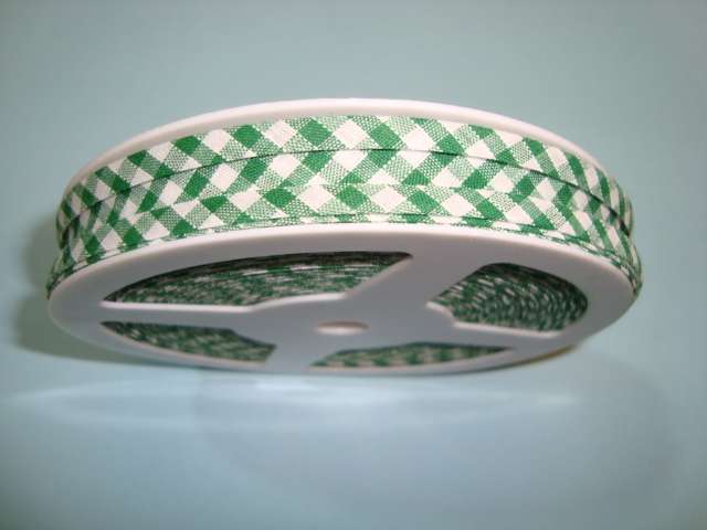 25 metres of Gingham bias binding 16mm wide