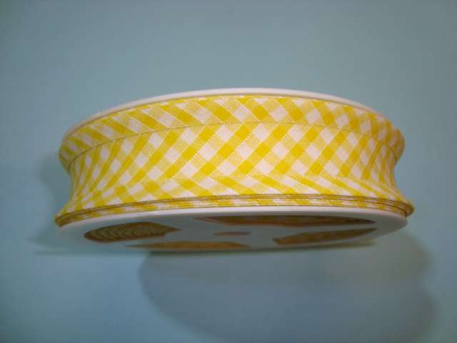 25 metres of Gingham bias binding 25mm wide choice of colour clearance