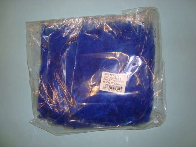 Pack of 20 small marabou feathers approximate size 13cm / 5 inch