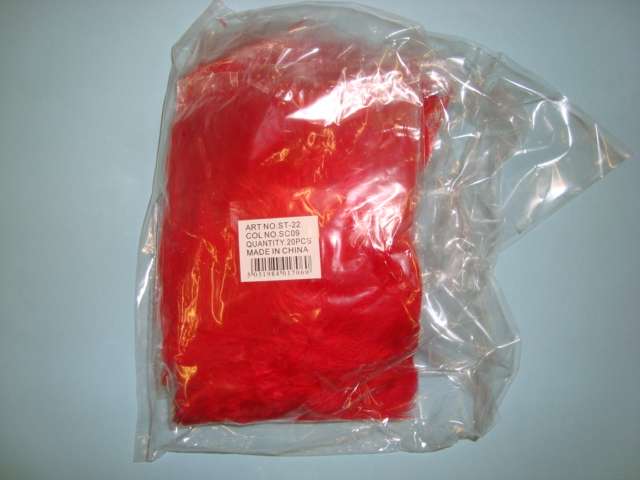 Pack of 20 small marabou feathers approximate size 13cm / 5 inch