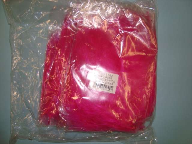 Pack of 20 small marabou feathers approximate size 13cm / 5 inch
