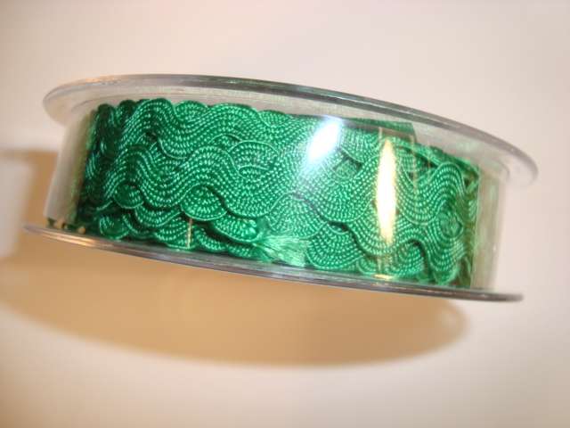20 metre reel of Ric Rac 9mm wide choice of colour