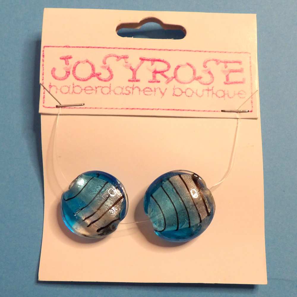 Card of 2 Round Turquoise and White beads size 21mm Josy Rose Brand