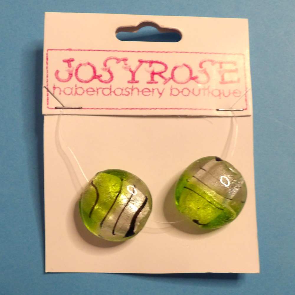 Card of 2 Round Green and White beads size 22mm Josy Rose Brand