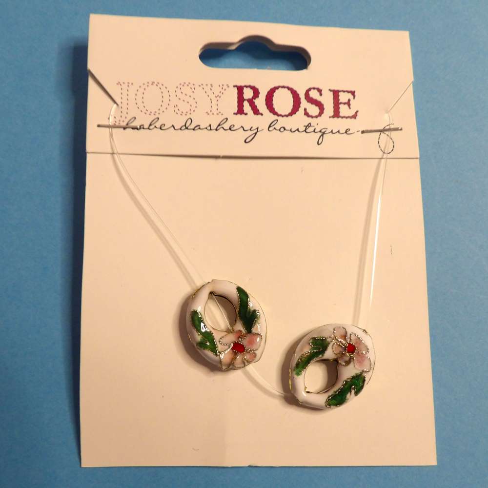 Card of 2 White with flower design beads size 20mm x 16mm Josy Rose Brand