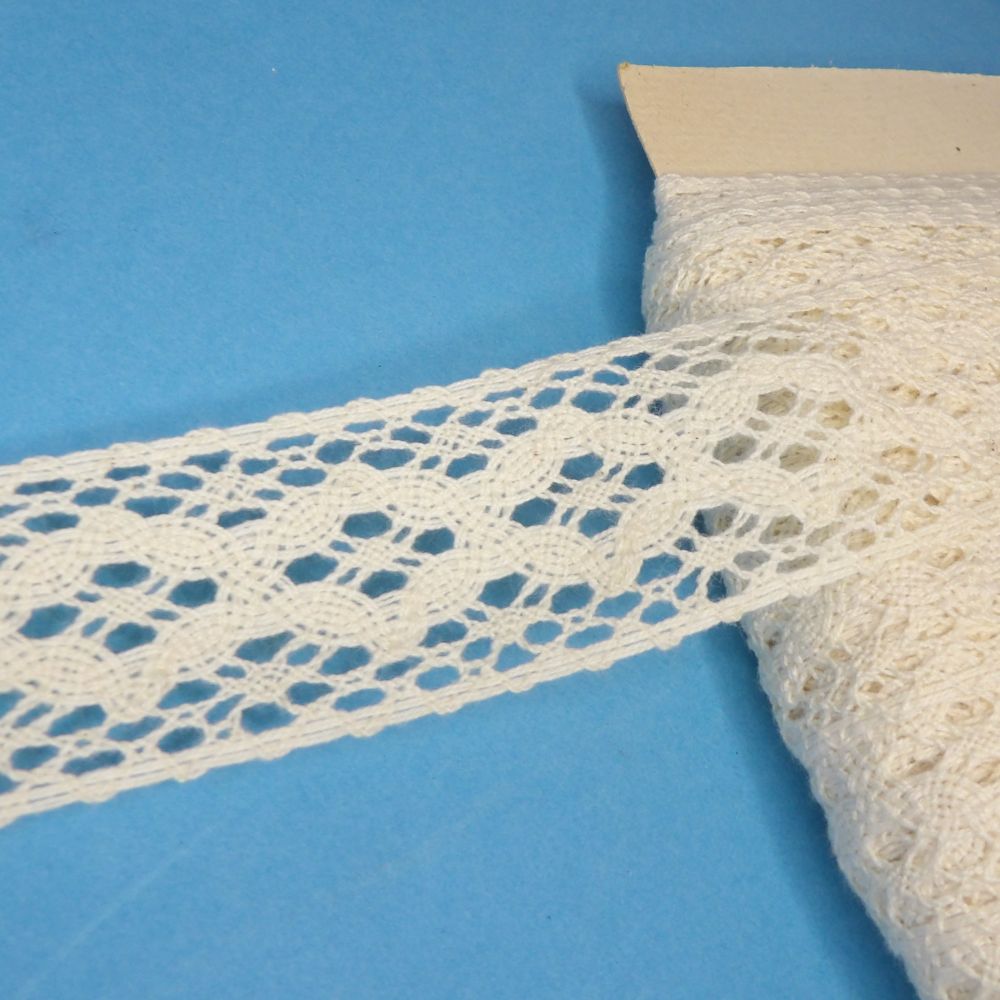 30 metres of light cream cotton type lace with straight edges 37mm wide clearance