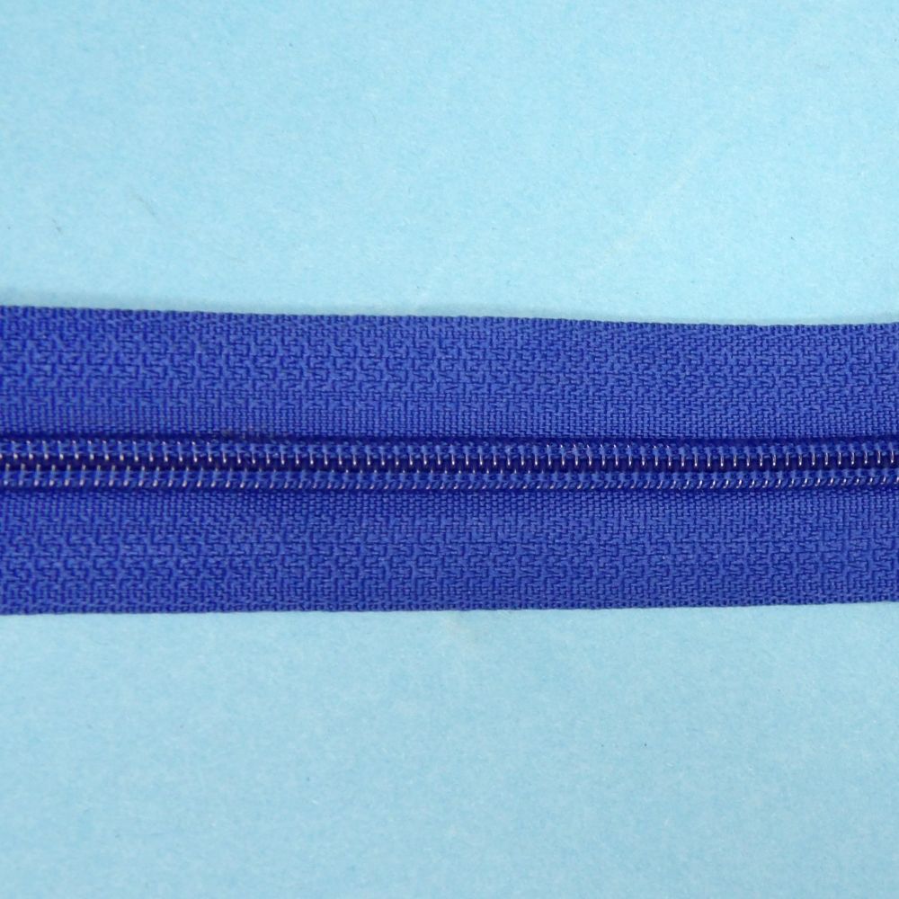 10 metres of Royal Blue Continuous zip  on size number 5mm teeth wide [ no royal blue pulls ]loose in a bag