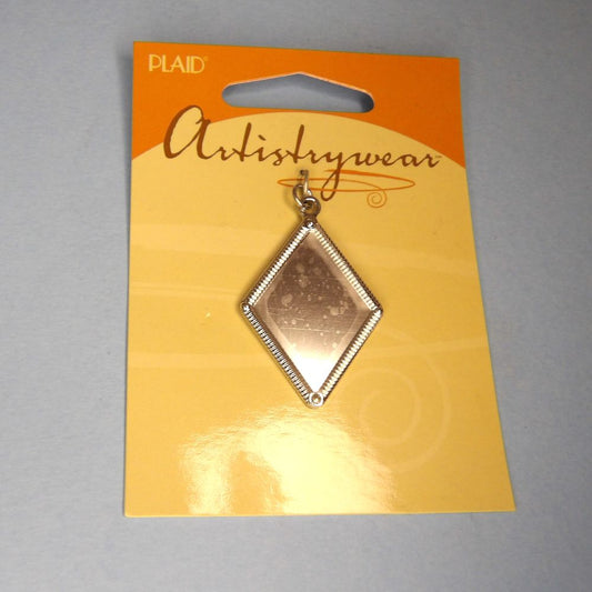 2 cards of Metal Gold with Silver Colour Dimond Shape pendant blanks Plaid size 30mm x 35mm Brand clearance