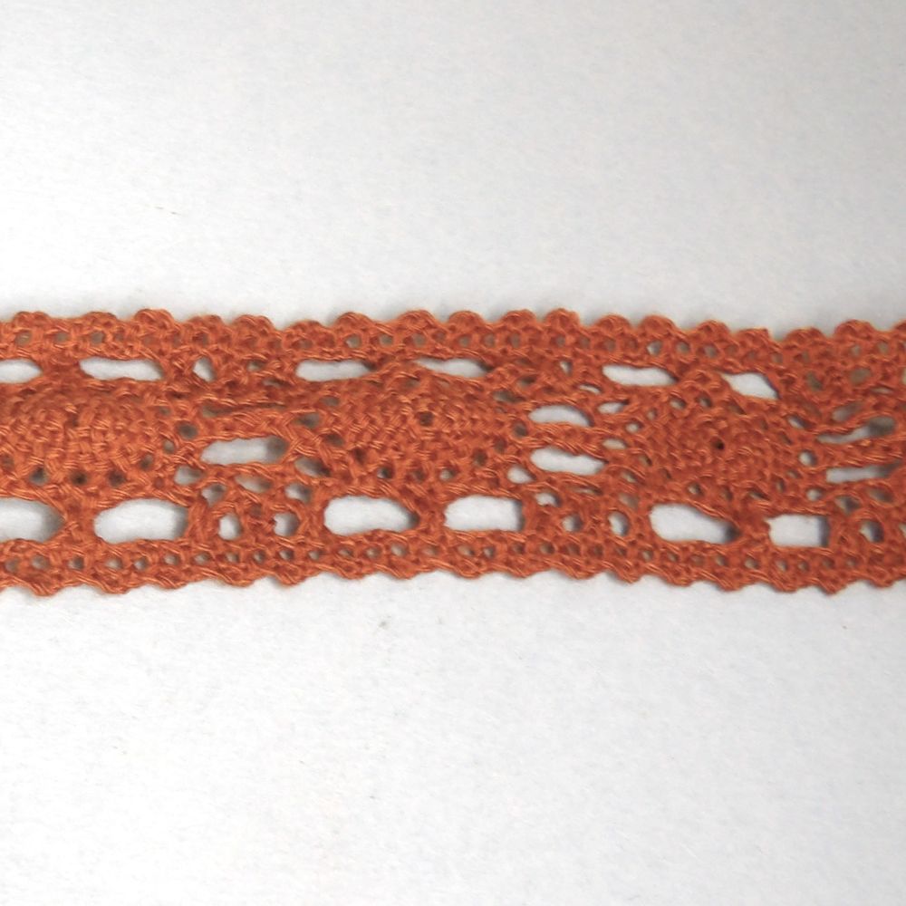 10 Metres of Russet Brown Lace With patterned Design 38mm Wide Clearance