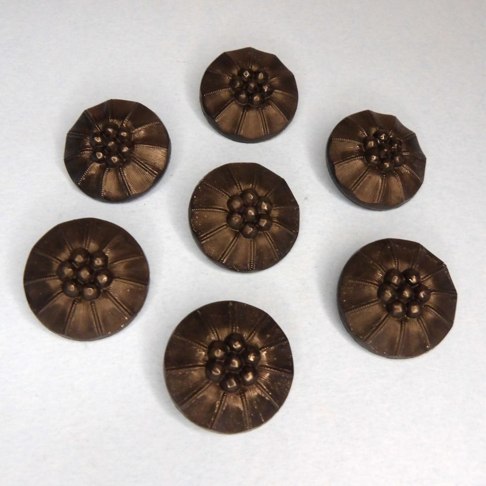 25 Black Shank Buttons 27mm with Design clearance