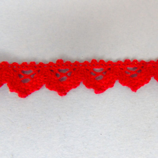 10 Metres Of Red Cotton Type Lace 17mm Wide Spiked Edge Design Clearance Loose In A Bag