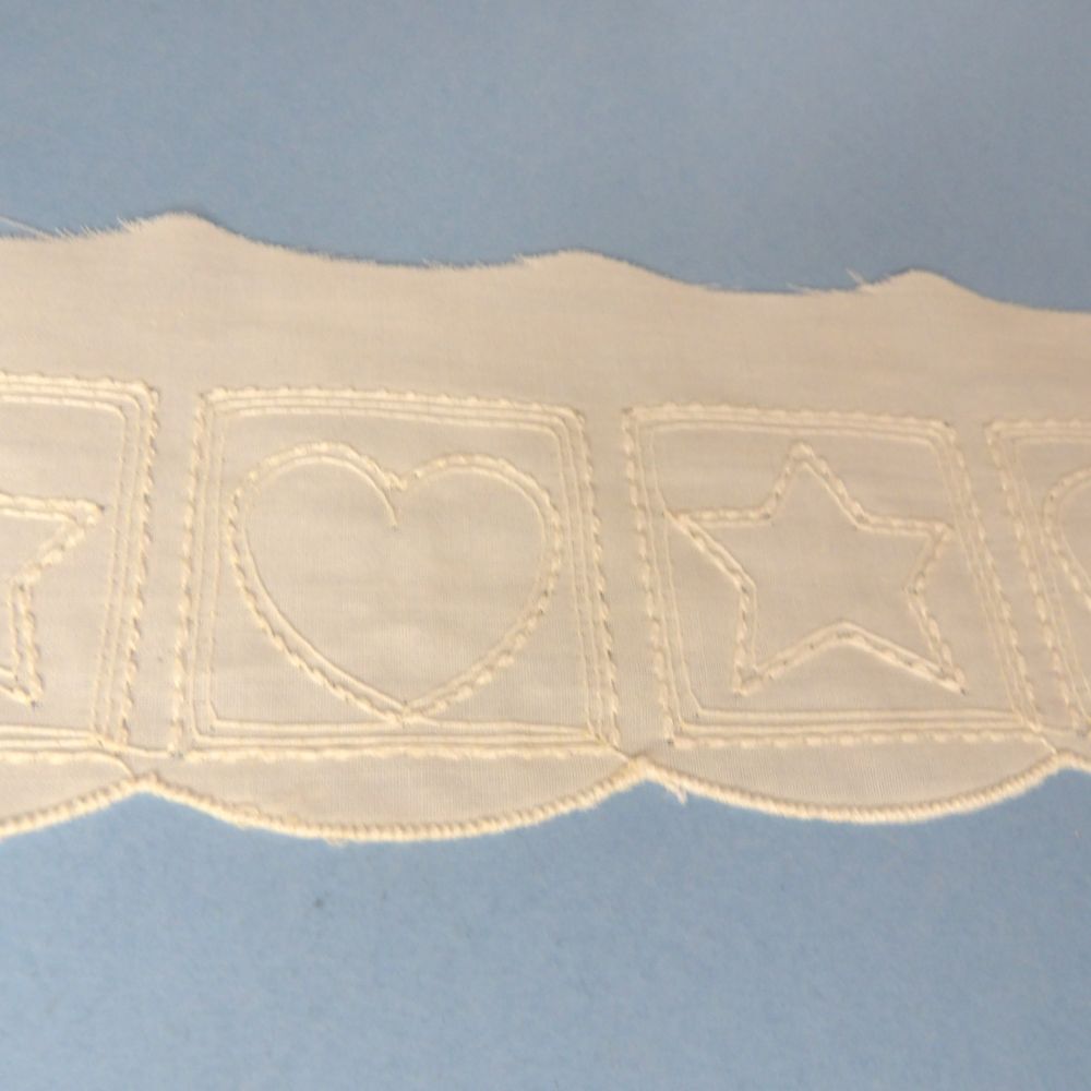 9 Metres Of Ivory Broderie Anglaise Style Lace White Ivory Stitched Heart and Star design 70mm Wide Clearance Loose In A Bag