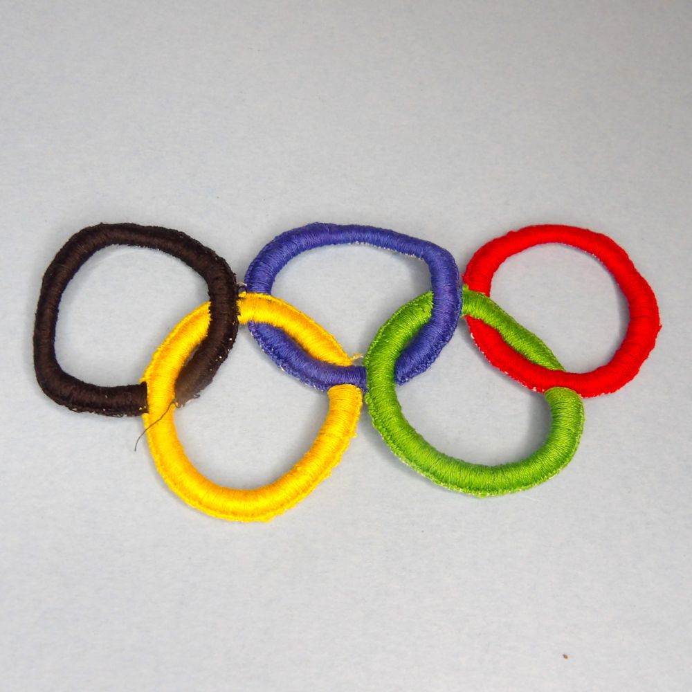 5 Bright Coloured Embroidered Rings Joined Together Design Sew On Motifs Size 11cm x 6cm Clearance