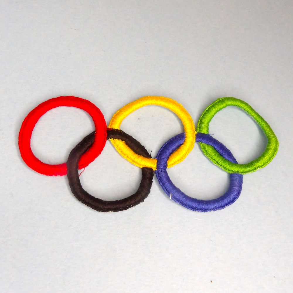 5 Bright Coloured Embroidered Rings Joined Together Design Sew On Motifs Size 11cm x 6cm Clearance