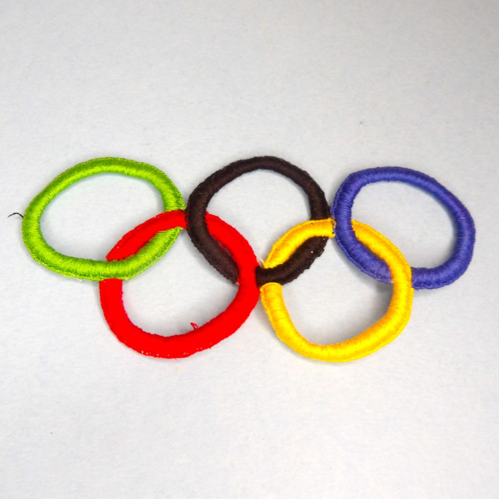 5 Bright Coloured Embroidered Rings Joined Together Design Sew On Motifs Size 11cm x 6cm Clearance