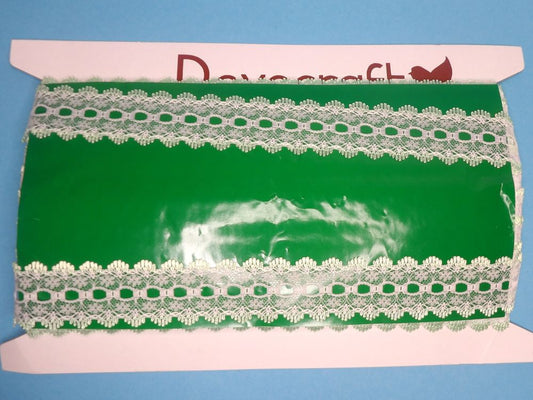 48 Metres Of White / Mint Green Knitting In Lace 32mm Wide Clearance