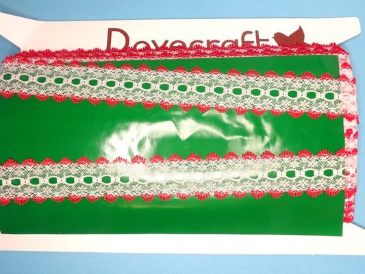 48 Metres Of White / Red Knitting In Lace 32mm Wide Clearance