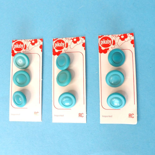 10 Cards of 3 Bright Turquoise Colour Shank Buttons Size 20mm clearance Pikaby Brand Vintage