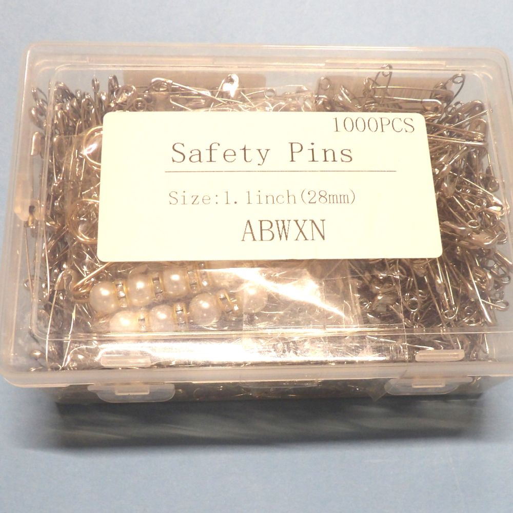 Plastic Box With 1000 Silver Colour Safety Pins Size 28mm Stainless  Steel with 5 Gold Colour Kilt Pins With Beads And Diamantes Clearance