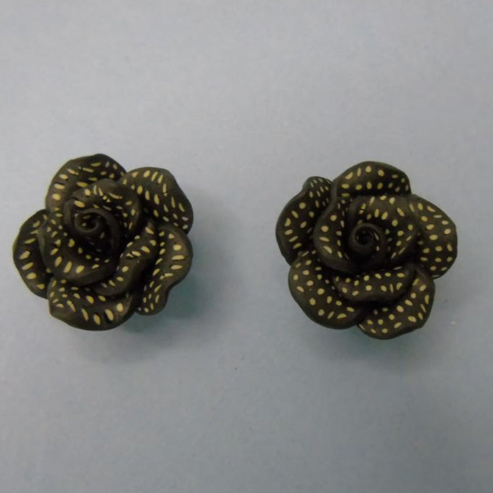 Only One Lot Of 55 Dark Green Resin Type  With White Spots Roses Flatbacks Size 30mm