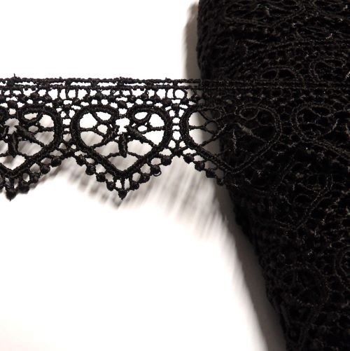 27.4 metres of BLACK Guipure lace HEART DESIGN 35mm wide