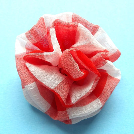 Fabric brooch red and white checked size 70mm clearance