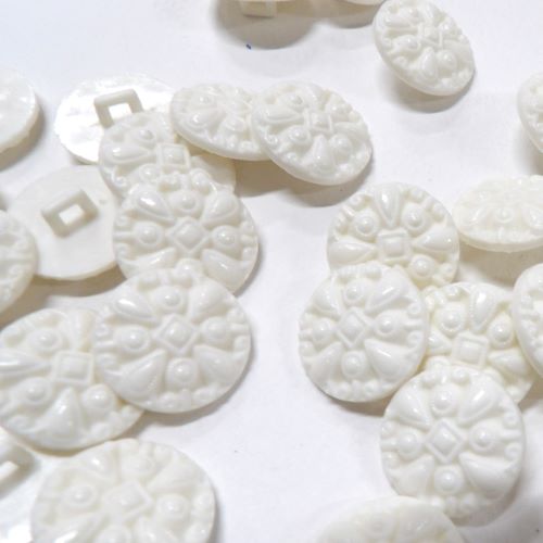 100 white shank buttons size 17mm clearance