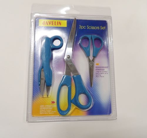 Scissors Set of 3 with one 21cm / 8.5 inch scissors one 11 cm / 4.5 inch scissors and 15cm / 5 inch thread snip with turquoise handles