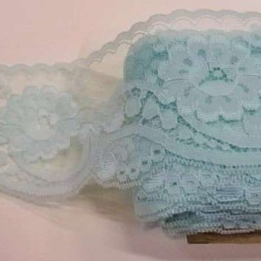 20 metres of light green lace 40mm wide clearance