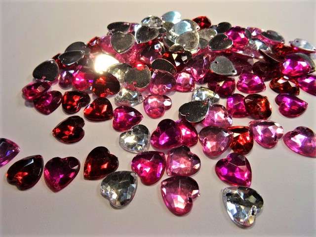 100 heart shape acrylic sew on stones 14mm mixed  RED / CLEAR / LIGHT PINK / BRIGHT PINK colours clearance