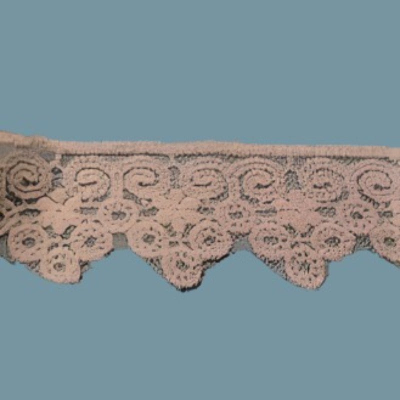 13.7 metres of cream coloured lace 32mm wide clearance