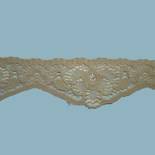 10 metres of lace 36mm peach clearance