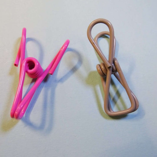 10 coloured wire paper clips 55mm x 18mm clearance