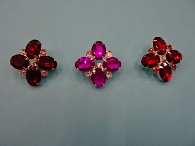 5 Diamante type metal brooches choice of colour size 38mm x 38mm clearance