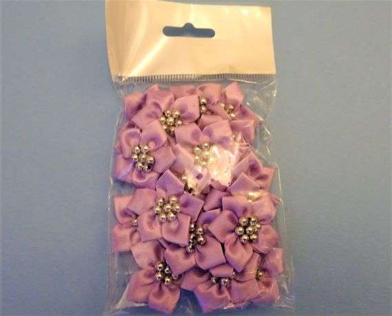 20 ribbon spike type flowers with 7 SILVER beads 35mm NEW